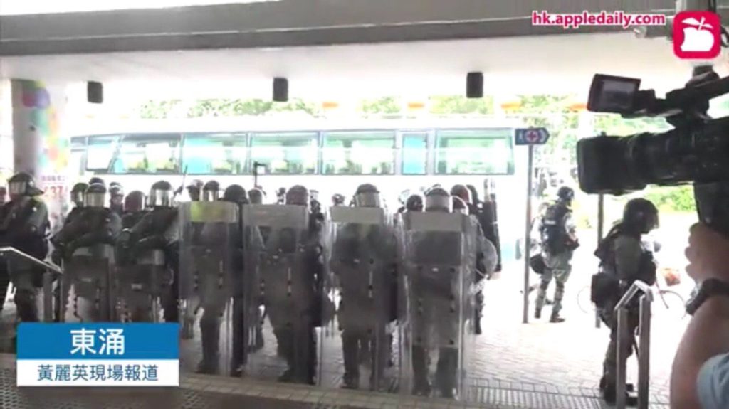 HK Airport (@appledaily)