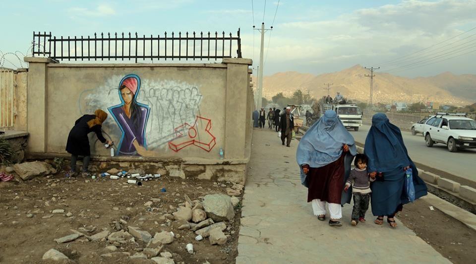 graffito di una street artist afghana